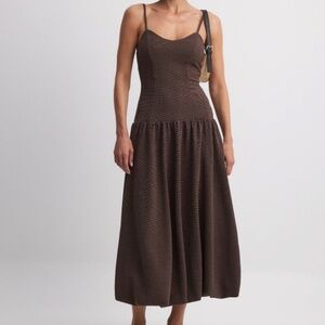 NA-KD Drop Waist Balloon Midi Dress Brown - Size Small - EUC